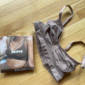 NWOT SKIMS  Seamless Sculpting Bralette